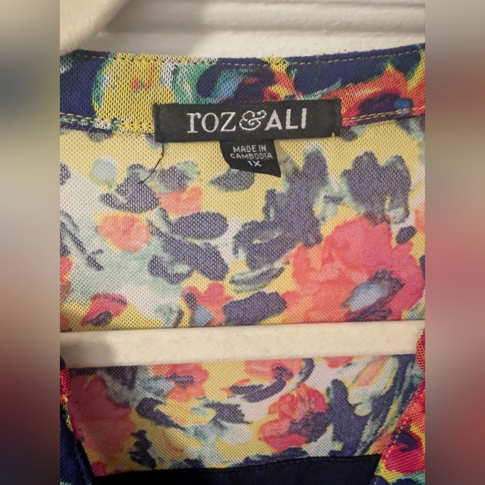 Roz & Ali Floral V-Neck Button Front Blouse - Yellow Multi - Picture 4 of 4